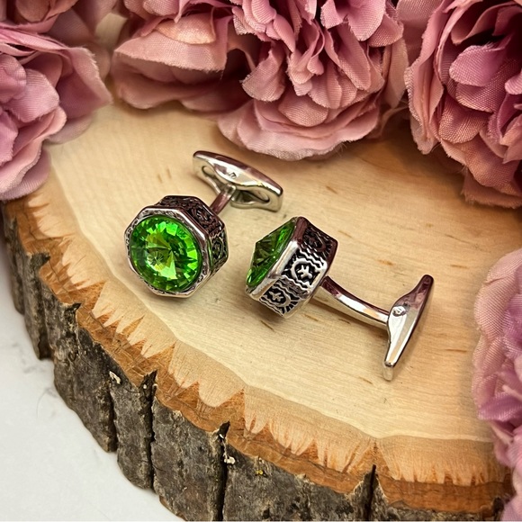 Elegant Green Peridot Silver Hexagon Cufflink - Picture 10 of 17